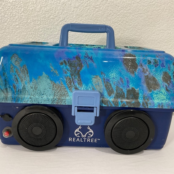 Realtree Tackle Box  For Fishing Bluetooth Speaker Multipurpose Storage Organize - Picture 2 of 5